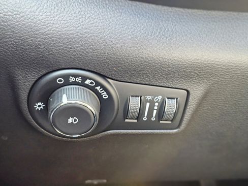 New 2026 Jeep Compass Latitude image 19