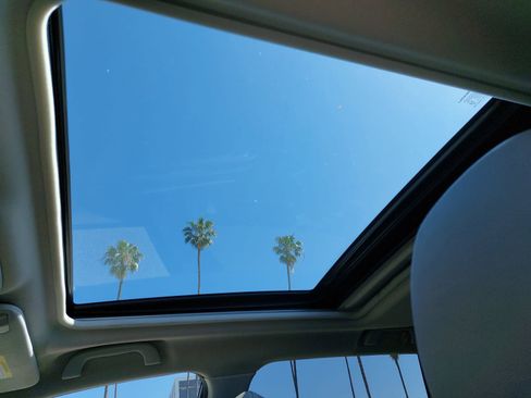 Certified 2024 Subaru Forester Limited w/ Convenience Package image 30