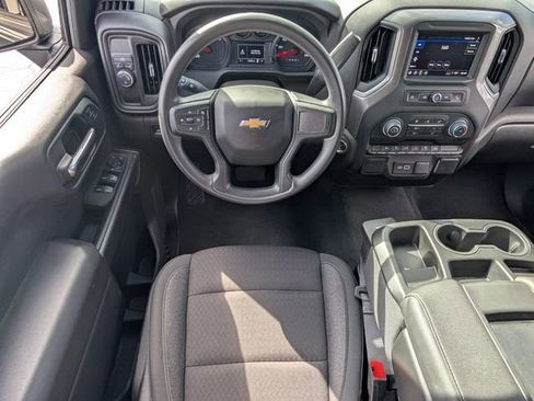 Used 2024 Chevrolet Silverado 1500 Custom image 10