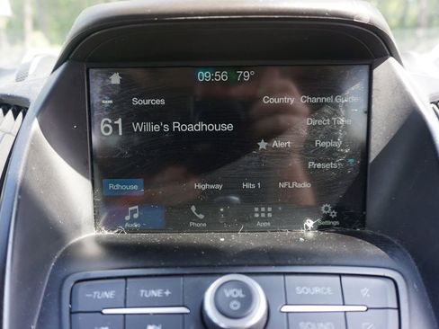 Used 2019 Ford Escape SEL image 10