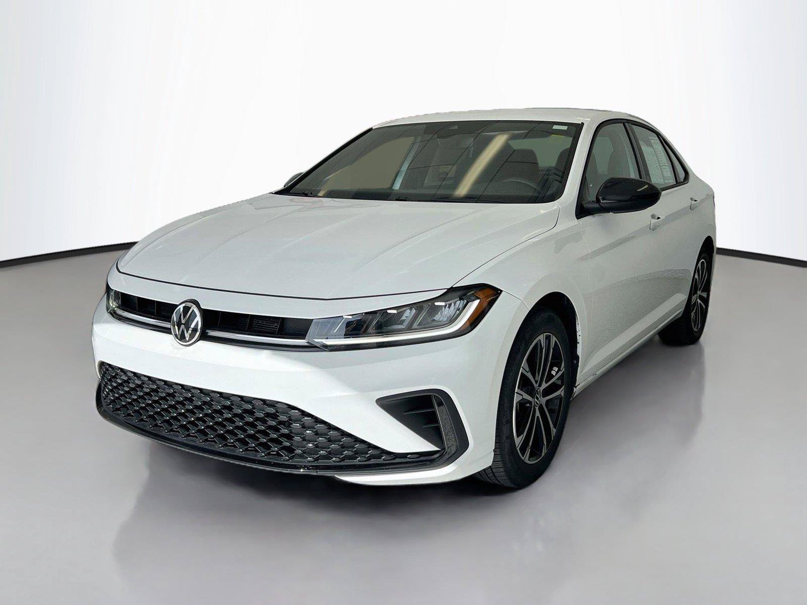 Used 2025 Volkswagen Jetta Sport FWD image 4