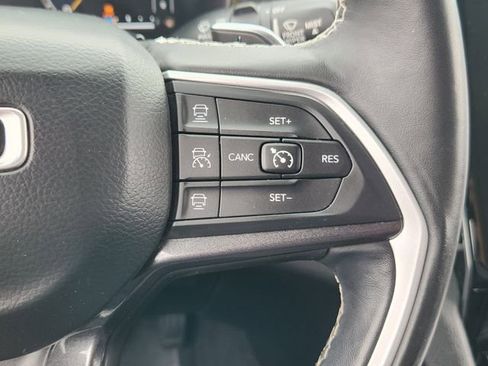 Used 2021 Jeep Grand Cherokee L Laredo w/ Luxury Tech Group I RWD image 27