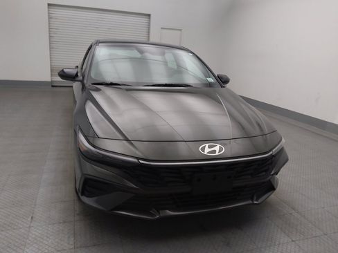 Used 2025 Hyundai Elantra Sport FWD image 14