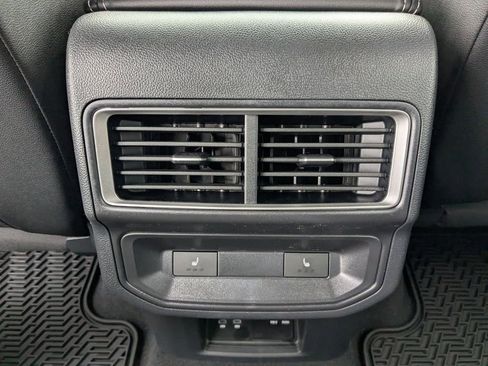 New 2026 Volkswagen Atlas Cross Sport SEL Premium R-Line AWD/4WD image 17