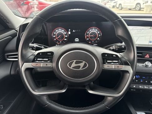 Used 2024 Hyundai Elantra Limited image 13