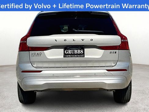Used 2023 Volvo XC60 B5 Core image 6