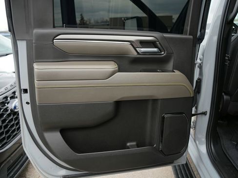 Used 2024 Chevrolet Silverado 2500 ZR2 w/ Technology Package image 26