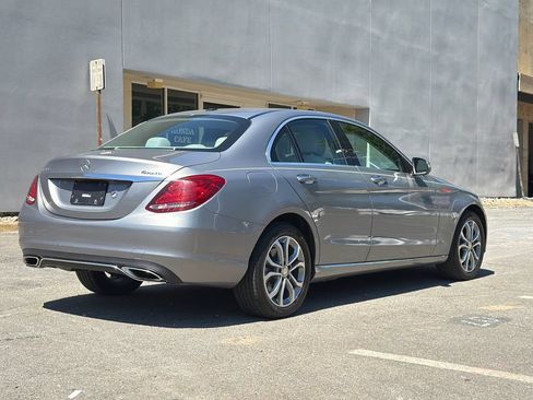 Used 2015 Mercedes-Benz C 300 4MATIC Sedan image 4