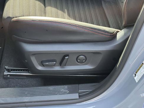 Used 2025 Nissan Rogue SV image 14