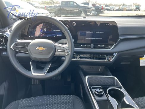 New 2026 Chevrolet Equinox LT w/ LPO, Floor Liner Package AWD/4WD image 5