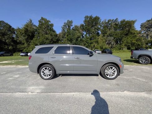 Used 2024 Dodge Durango R/T RWD image 2