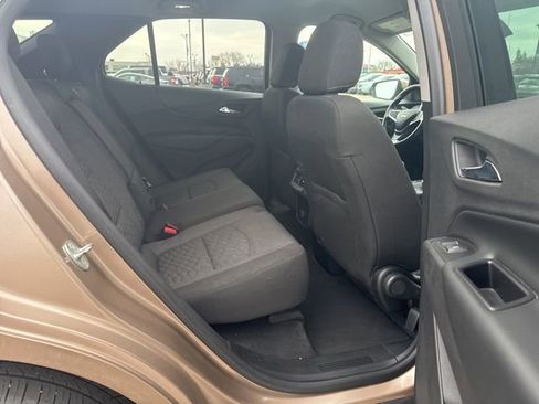 Used 2018 Chevrolet Equinox LT image 13