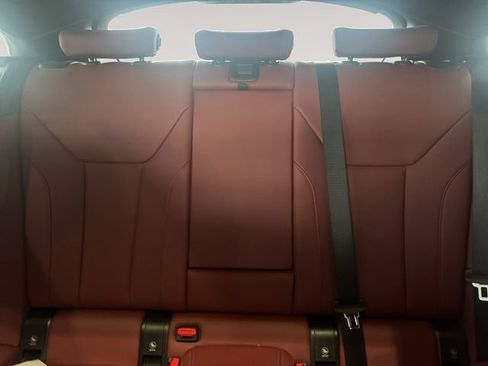 Used 2025 BMW i4 xDrive40i image 11