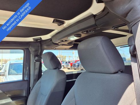 Used 2016 Jeep Wrangler Sport image 16