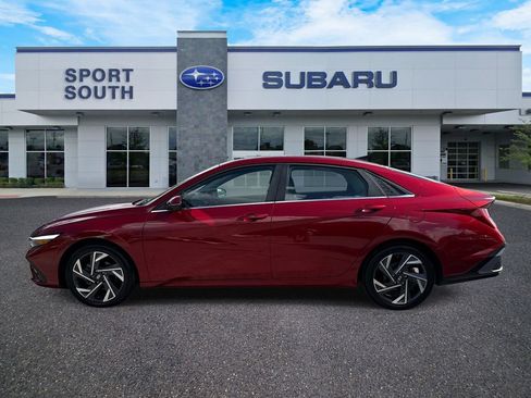 Used 2024 Hyundai Elantra Limited FWD image 6