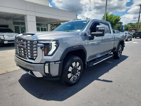 Certified 2025 GMC Sierra 2500 Denali w/ Denali Reserve Package AWD/4WD image 4