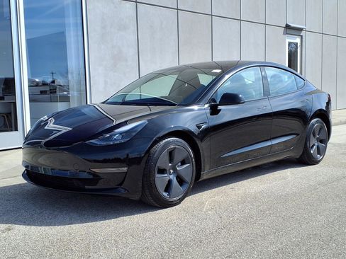 Used 2023 Tesla Model 3 Long Range image 1