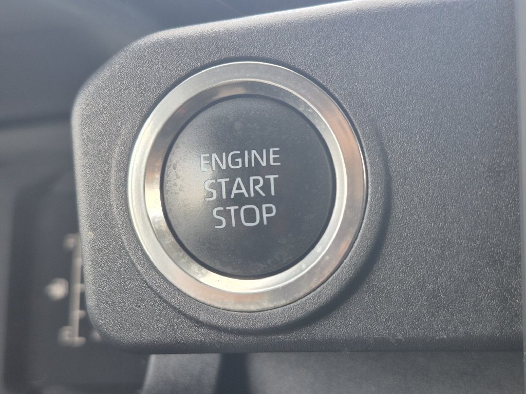 Used 2025 Toyota 4Runner SR5 AWD/4WD image 23