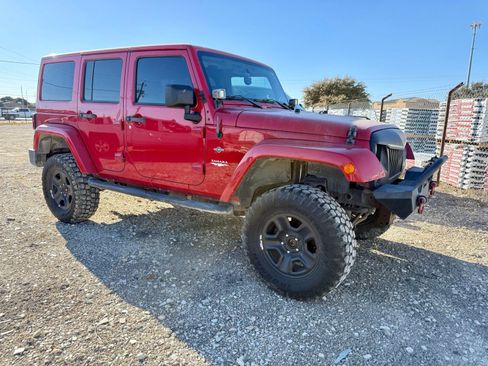 Used 2013 Jeep Wrangler Unlimited Sahara image 1