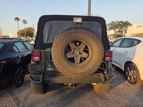 Used 2015 Jeep Wrangler Unlimited Rubicon w/ Dual Top Group image 5