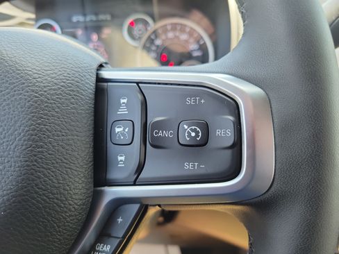 Used 2026 RAM 2500 Big Horn AWD/4WD image 18