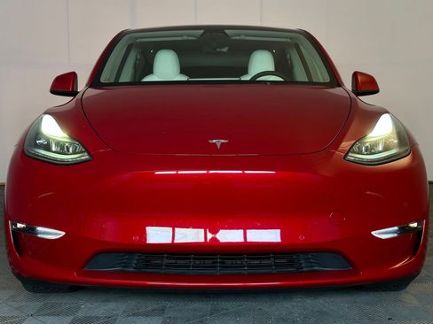 Used 2022 Tesla Model Y Performance AWD/4WD image 21