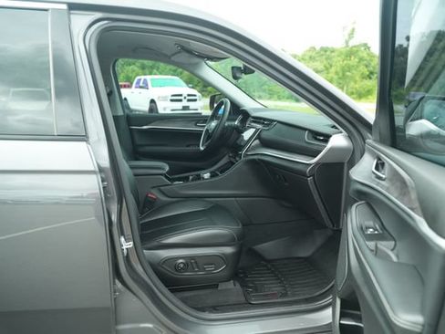 Used 2021 Jeep Grand Cherokee L Limited AWD/4WD image 20