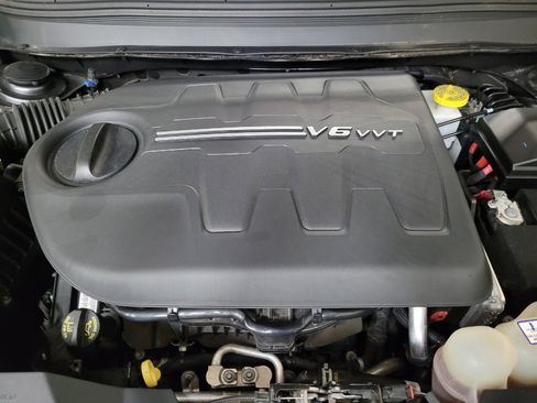 Used 2019 Jeep Cherokee Limited AWD/4WD image 30
