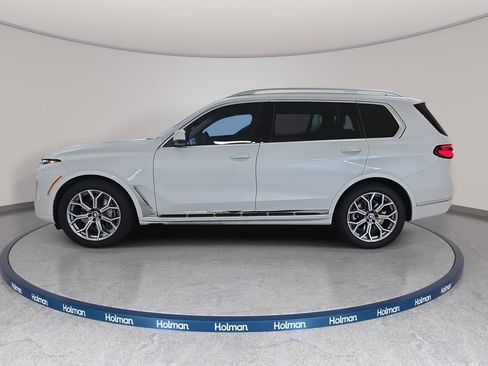 Certified 2024 BMW X7 xDrive40i image 9