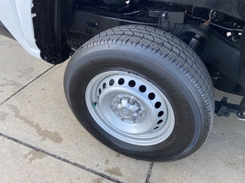 Used 2024 Toyota Tacoma SR image 32