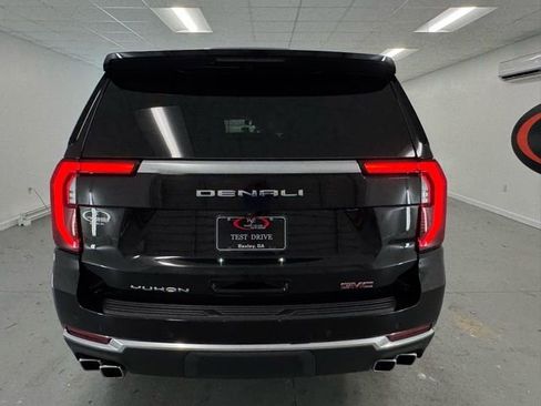 Used 2025 GMC Yukon Denali w/ Sun & Power Step Package image 6