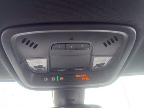 Certified 2023 Chevrolet Traverse LT AWD/4WD image 24