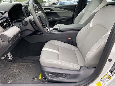 Used 2026 Toyota Camry SE FWD image 16