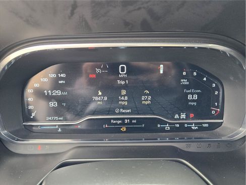 Used 2024 GMC Yukon AT4 w/ Technology Package AWD/4WD image 14