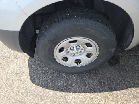 Used 2013 Nissan Frontier S RWD image 14