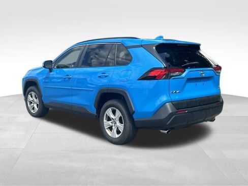 Used 2019 Toyota RAV4 XLE w/ All Weather Liner Package AWD/4WD image 3