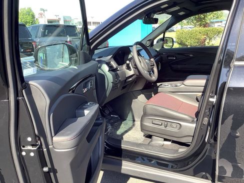 New 2026 Honda Ridgeline Black Edition image 10