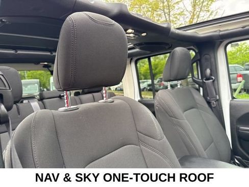 Used 2023 Jeep Wrangler Unlimited w/ Sun & Screen Package AWD/4WD image 30