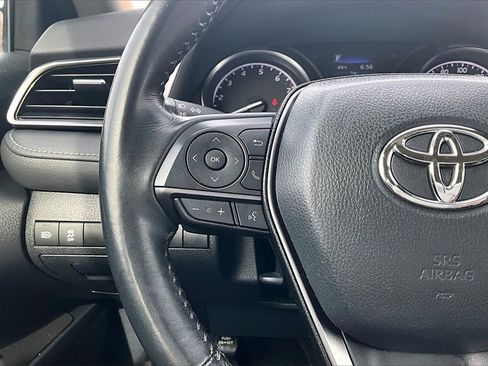 Used 2023 Toyota Camry SE image 18