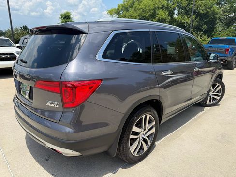 Used 2018 Honda Pilot Touring image 5