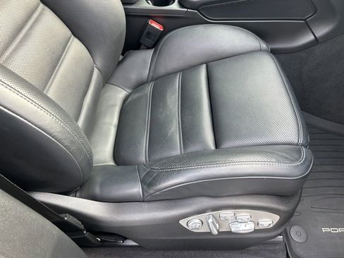 Used 2017 Porsche Macan GTS image 49