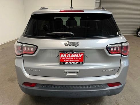 Used 2018 Jeep Compass Sport AWD/4WD image 4