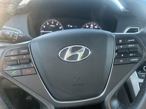 Used 2017 Hyundai Sonata Sport w/ Value Edition Package 02 image 17