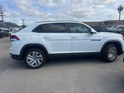 Used 2021 Volkswagen Atlas Cross Sport SE w/ Panoramic Sunroof Package AWD/4WD image 4