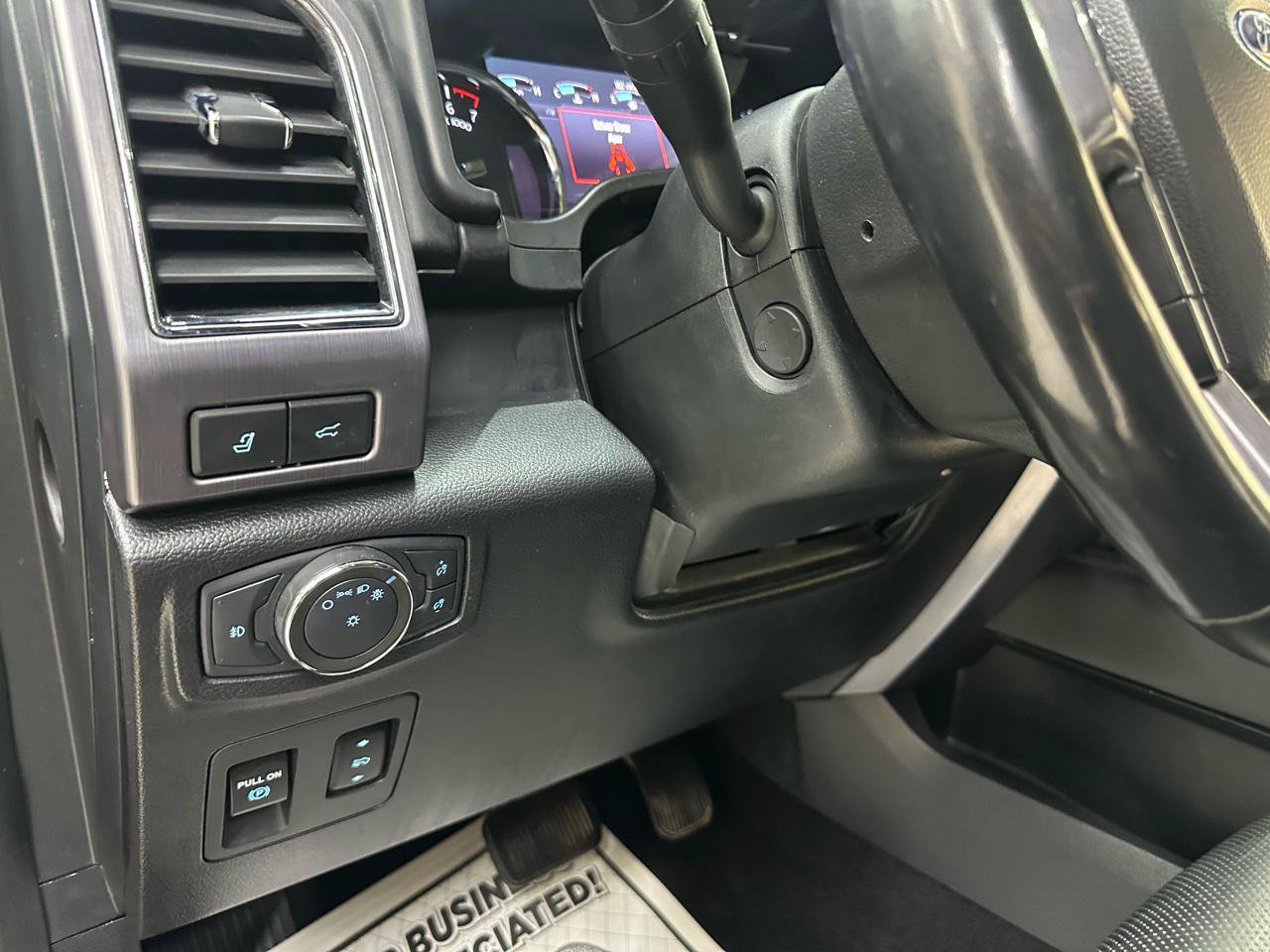 Used 2020 Ford Expedition Platinum AWD/4WD image 20
