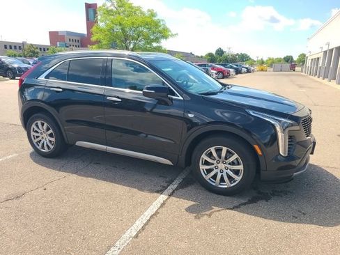 Used 2023 Cadillac XT4 Premium Luxury w/ Driver Assist Package FWD image 8