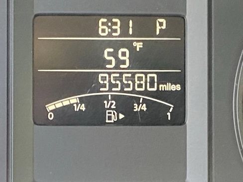 Used 2011 Volkswagen Jetta Sedan FWD image 21