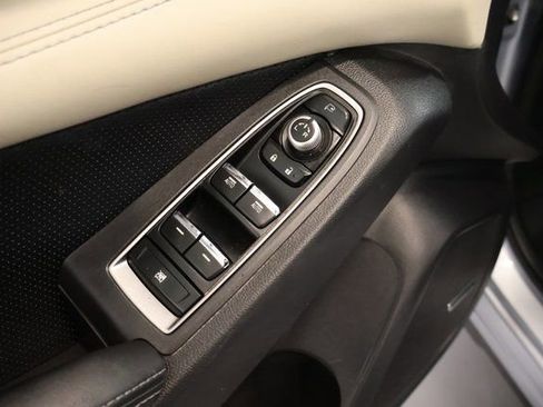 Used 2022 Subaru Ascent Touring image 13