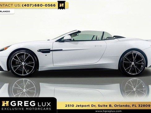 Used 2017 Aston Martin Vanquish S image 18