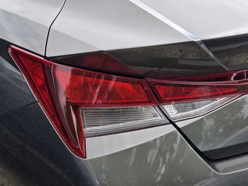 Used 2024 Hyundai Elantra SEL FWD image 10